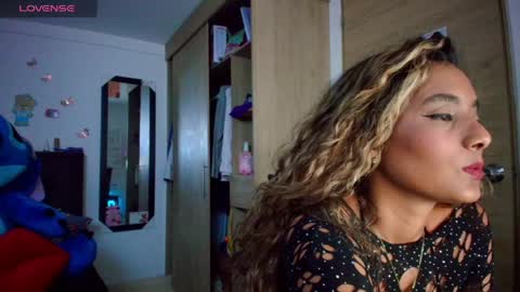 M E G A N   online show from 04/09/26, 06:19