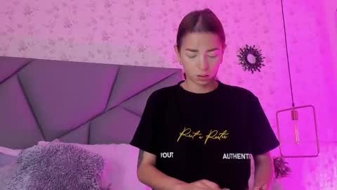 meganandtayler online show from 11/18/25, 11:47