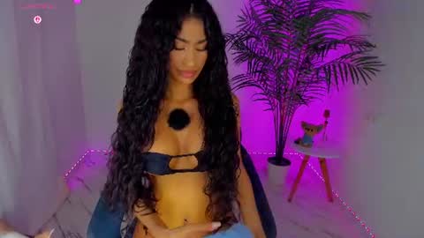 megancarlott_ online show from 07/13/26, 10:01