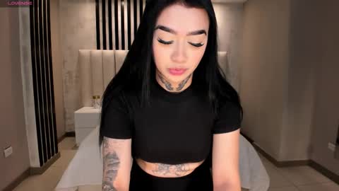 Megan Cross online show from 11/23/25, 11:37