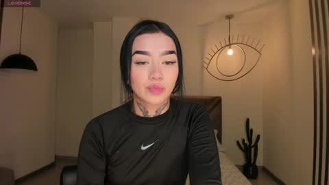 Megan Cross online show from 12/17/25, 04:29