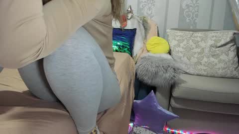 Nicki--------- Welcome to my Room online show from 01/27/25, 06:41