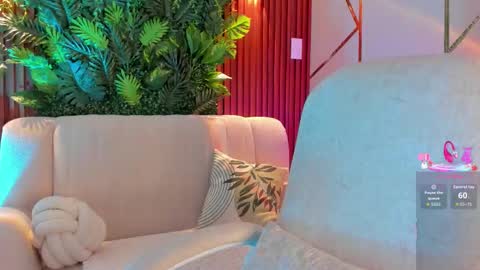 Snapshot of meganfox9 chatting on 10/11/25, 05:00 Megan Nice to meet you online show from 10/11/25, 05:00