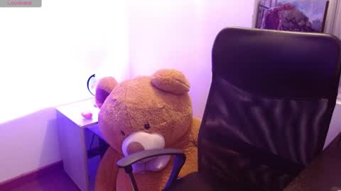 MEGAN online show from 02/20/25, 06:35