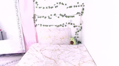 MEGAN online show from 09/30/25, 11:10