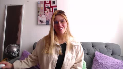 MEGAN online show from 01/16/26, 07:18