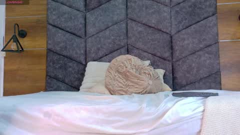 MEGAN online show from 04/06/26, 04:46