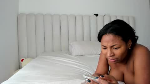 meganmir1 online show from 12/19/25, 04:36