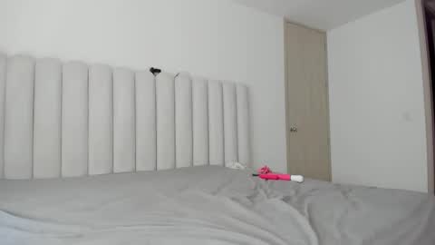 meganmir1 online show from 02/26/26, 05:45