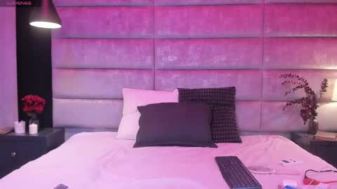 meganmonroee_ online show from 04/03/26, 09:13