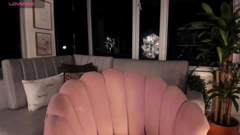 Mara online show from 02/19/25, 10:12