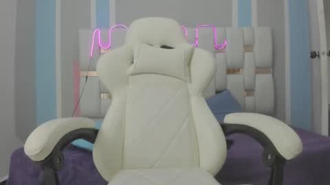 Megan Queen online show from 12/16/25, 12:21