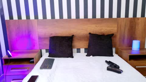 Megan  online show from 09/18/25, 10:06