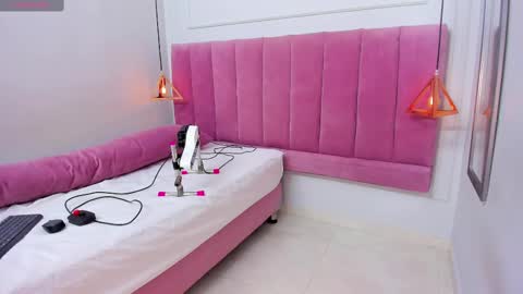 Megan  online show from 10/16/25, 07:59