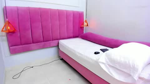 Megan  online show from 10/20/25, 07:58