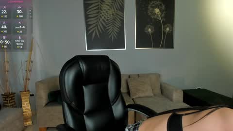 Megan online show from 12/07/24, 08:38