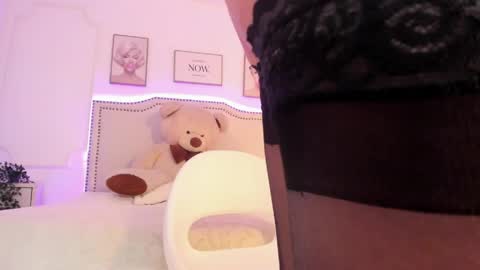 Snapshot of meganswet_ chatting on 04/13/26, 08:14 meganswet_ online show from 04/13/26, 08:14