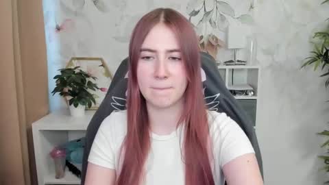 Megan online show from 02/05/25, 01:44