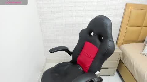 M E G A N  online show from 09/22/25, 12:29