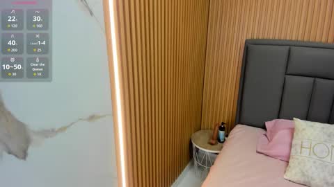 M E G A N  online show from 11/18/25, 02:50