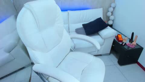 Snapshot of meggan_07 chatting on 01/17/25, 09:39 meggan online show from 01/17/25, 09:39