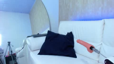 Snapshot of meggan_07 chatting on 01/31/25, 04:14 meggan online show from 01/31/25, 04:14