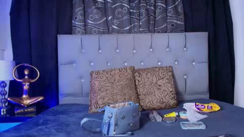 Snapshot of meggan_07 chatting on 11/12/25, 04:35 meggan online show from 11/12/25, 04:35