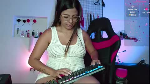 Snapshot of meggan_greey chatting on 01/20/25, 12:25 Your best slave online show from 01/20/25, 12:25