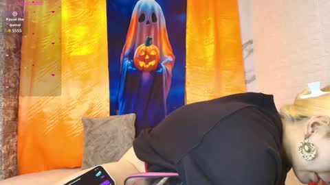 megganfoxy online show from 10/20/25, 02:01