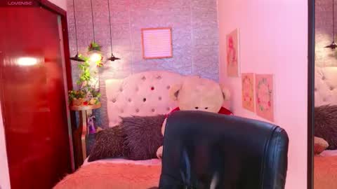 Meghan online show from 12/02/25, 02:50