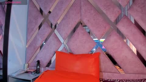 meghanqueen__ online show from 03/05/26, 06:09