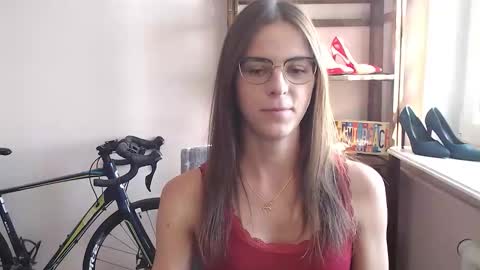 Megi online show from 04/09/26, 01:16