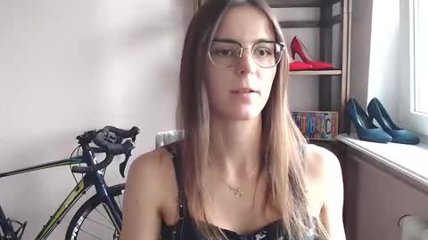 Megi online show from 05/05/26, 01:41