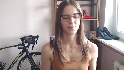 Megi online show from 05/11/26, 02:45