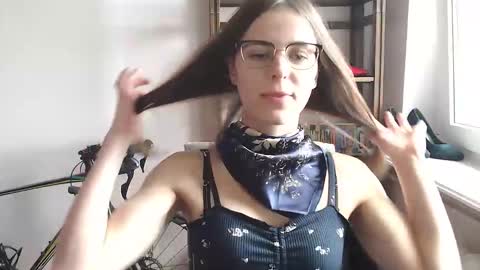 Megi online show from 05/19/26, 01:39