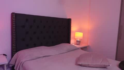 meiis3 online show from 03/08/25, 04:56