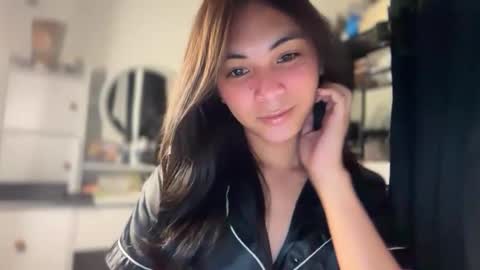 meiluxe online show from 04/14/26, 04:51