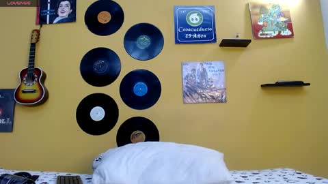 MEIS online show from 06/01/26, 02:35