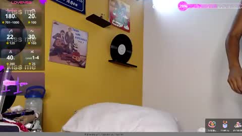 Snapshot of meisevil77 chatting on 07/03/26, 03:24 MEIS online show from 07/03/26, 03:24