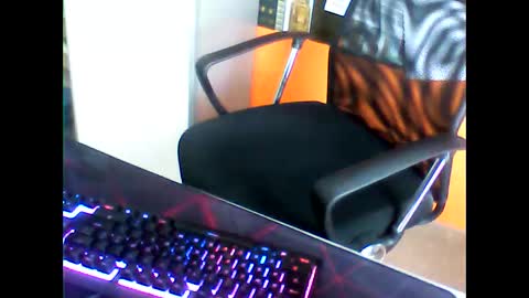 meks5544 online show from 02/27/25, 02:21