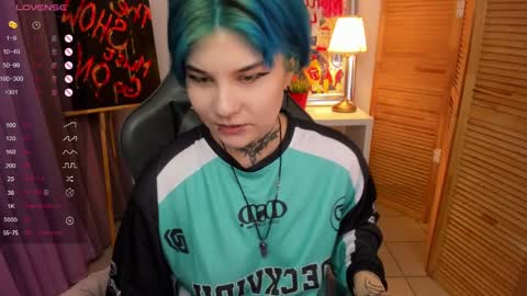 mekurisu online show from 02/08/25, 07:37