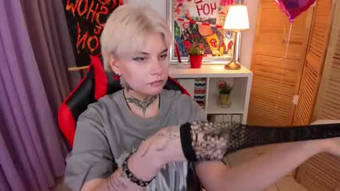 mekurisu online show from 03/03/25, 07:32