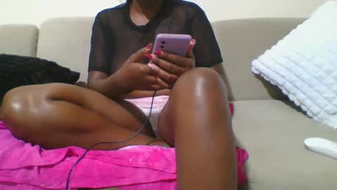 pretty online show from 02/16/25, 07:05