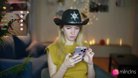 MELANIE  PVT ONLY 60TK PER MIN online show from 10/30/25, 03:35