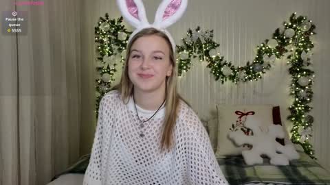 Snapshot of mel_nelson chatting on 12/18/24, 02:38 Mel online show from 12/18/24, 02:38