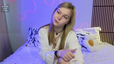 Snapshot of mel_nelson chatting on 02/06/25, 03:27 Mel online show from 02/06/25, 03:27