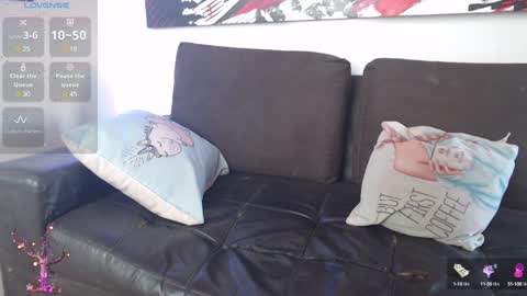 Snapshot of mel_raise chatting on 01/10/25, 06:28 mel raise online show from 01/10/25, 06:28