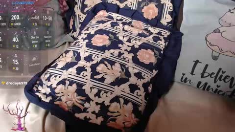 Snapshot of mel_raise chatting on 02/09/25, 05:22 mel raise online show from 02/09/25, 05:22