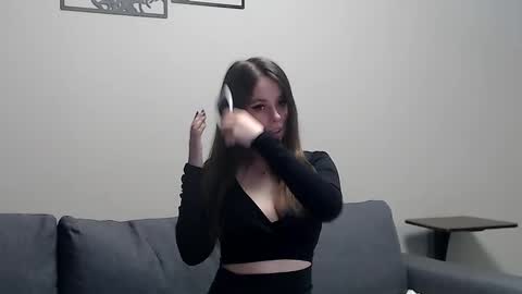 Snapshot of meladams chatting on 01/20/25, 09:22 meladams online show from 01/20/25, 09:22