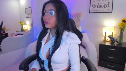 melan_owen online show from 06/28/26, 11:05